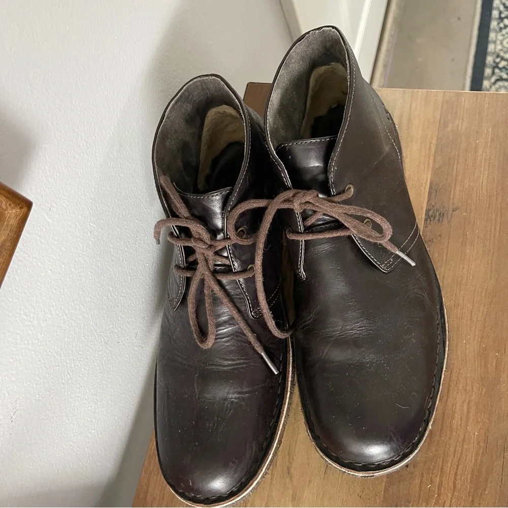 UGG Men's Leighton Chukka Boot Chocolate Brown Size 10 US